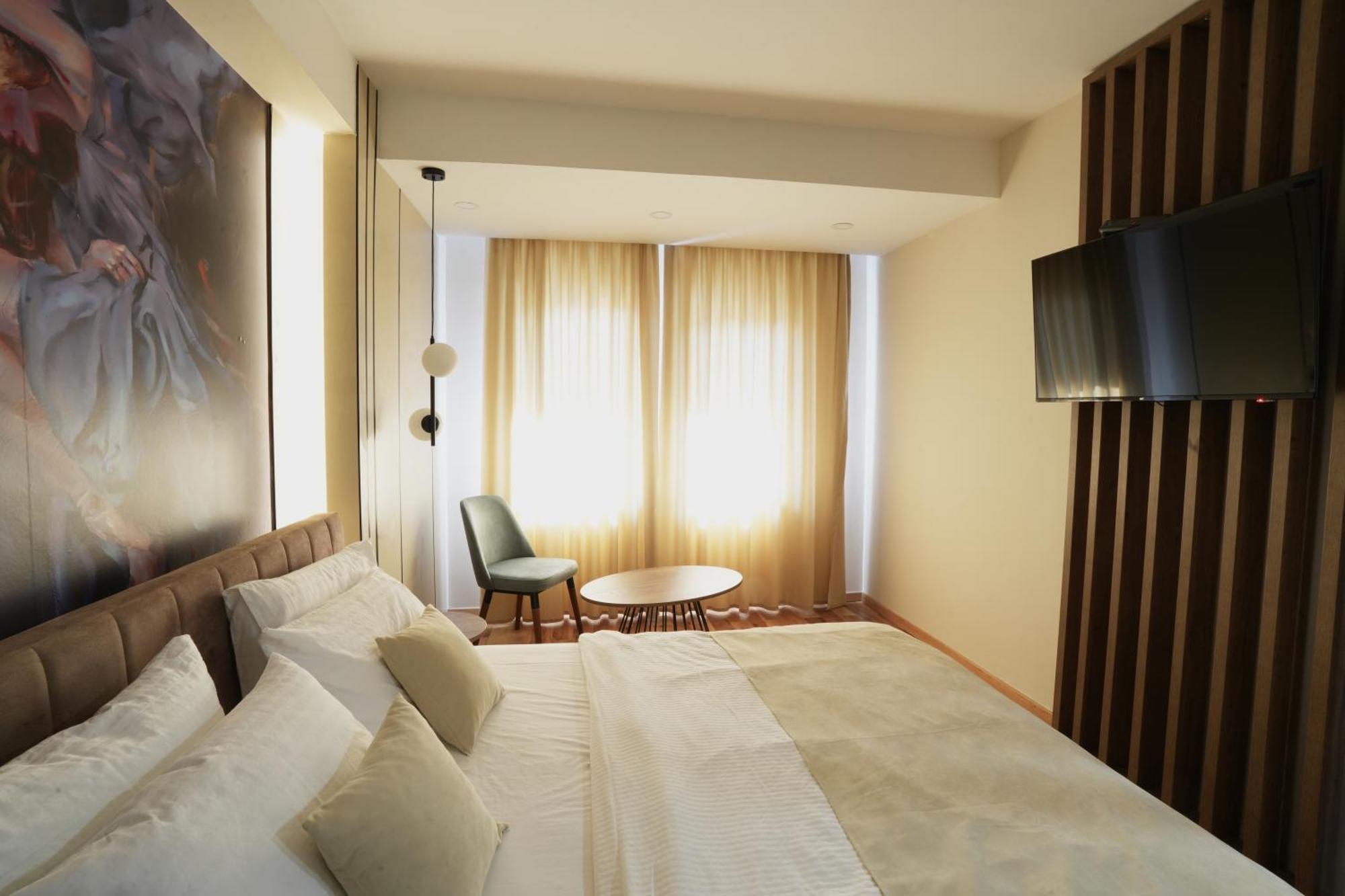 Hotel City In Kočani Buitenkant foto